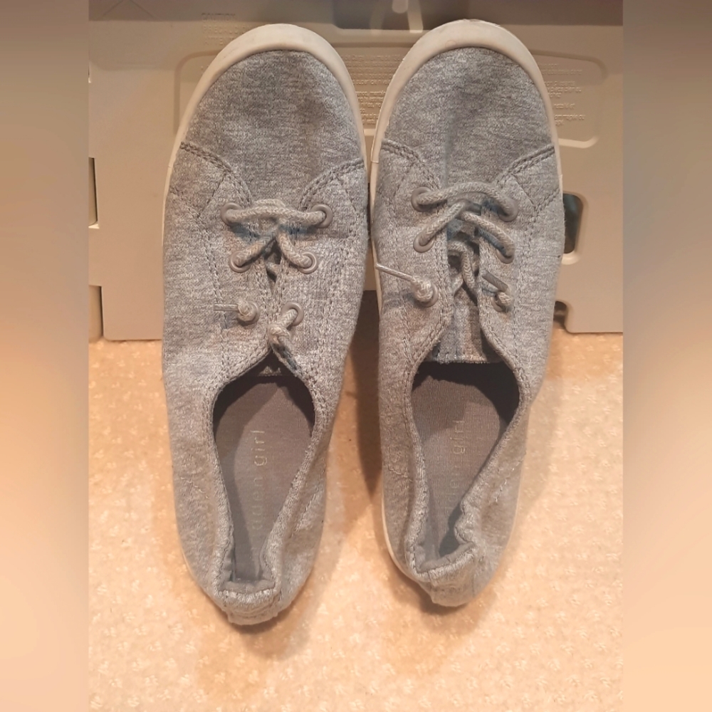 Madden Girl Size 7 casual flats, grey slip-on